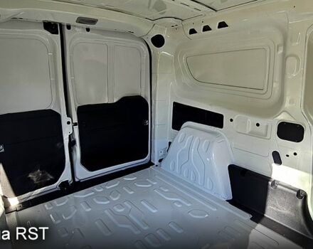 Белый Фиат Добло, объемом двигателя 1.3 л и пробегом 53 тыс. км за 12500 $, фото 8 на Automoto.ua