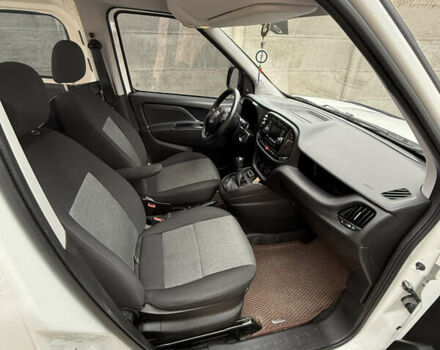 Белый Фиат Добло, объемом двигателя 1.6 л и пробегом 195 тыс. км за 12700 $, фото 25 на Automoto.ua