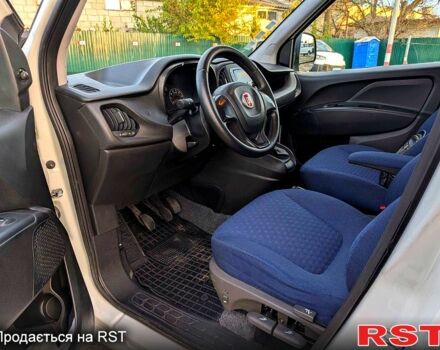 Белый Фиат Добло, объемом двигателя 1.3 л и пробегом 100 тыс. км за 10800 $, фото 6 на Automoto.ua