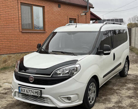 Белый Фиат Добло, объемом двигателя 1.6 л и пробегом 195 тыс. км за 12700 $, фото 2 на Automoto.ua
