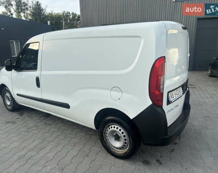 Белый Фиат Добло, объемом двигателя 1.2 л и пробегом 171 тыс. км за 9900 $, фото 3 на Automoto.ua