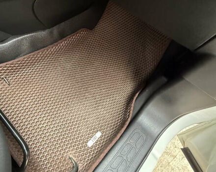 Белый Фиат Добло, объемом двигателя 1.6 л и пробегом 195 тыс. км за 12700 $, фото 28 на Automoto.ua