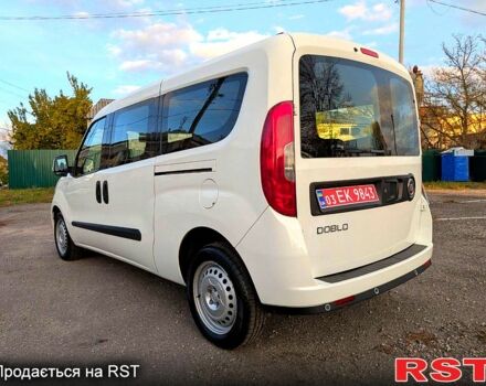 Белый Фиат Добло, объемом двигателя 1.3 л и пробегом 100 тыс. км за 10800 $, фото 3 на Automoto.ua