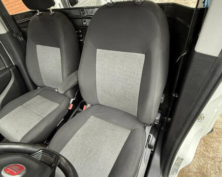 Белый Фиат Добло, объемом двигателя 1.6 л и пробегом 195 тыс. км за 12700 $, фото 33 на Automoto.ua