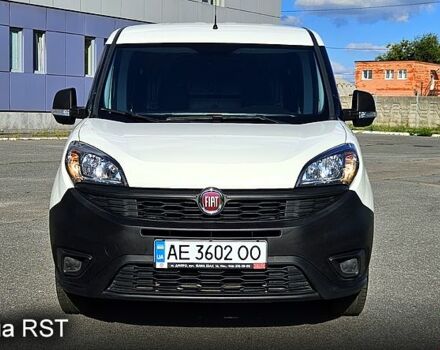 Белый Фиат Добло, объемом двигателя 1.3 л и пробегом 53 тыс. км за 12500 $, фото 1 на Automoto.ua