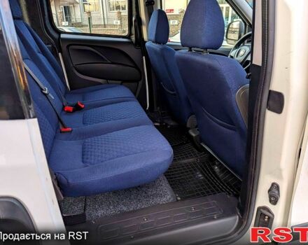 Белый Фиат Добло, объемом двигателя 1.3 л и пробегом 100 тыс. км за 10800 $, фото 12 на Automoto.ua