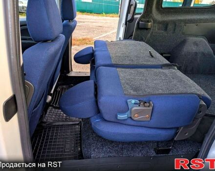 Белый Фиат Добло, объемом двигателя 1.3 л и пробегом 100 тыс. км за 10800 $, фото 7 на Automoto.ua