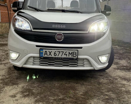 Белый Фиат Добло, объемом двигателя 1.6 л и пробегом 195 тыс. км за 12700 $, фото 48 на Automoto.ua