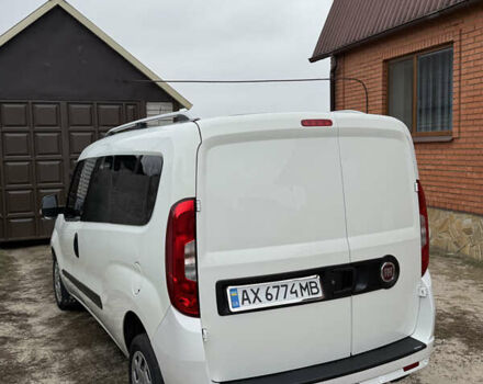 Белый Фиат Добло, объемом двигателя 1.6 л и пробегом 195 тыс. км за 12700 $, фото 3 на Automoto.ua