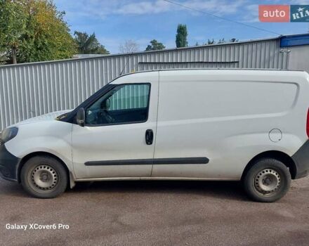 Белый Фиат Добло, объемом двигателя 1.37 л и пробегом 254 тыс. км за 7900 $, фото 4 на Automoto.ua