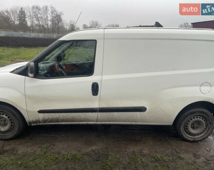 Белый Фиат Добло, объемом двигателя 1.6 л и пробегом 138 тыс. км за 10500 $, фото 1 на Automoto.ua