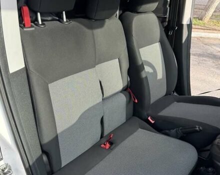 Белый Фиат Добло, объемом двигателя 1.6 л и пробегом 85 тыс. км за 14200 $, фото 13 на Automoto.ua