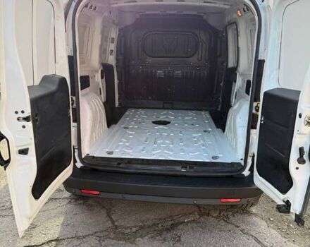 Белый Фиат Добло, объемом двигателя 1.6 л и пробегом 85 тыс. км за 14200 $, фото 20 на Automoto.ua