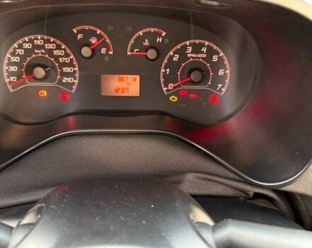 Белый Фиат Добло, объемом двигателя 1.6 л и пробегом 85 тыс. км за 14200 $, фото 19 на Automoto.ua