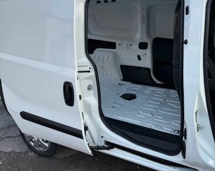 Белый Фиат Добло, объемом двигателя 1.6 л и пробегом 85 тыс. км за 14200 $, фото 21 на Automoto.ua