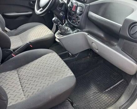 Білий Фіат Добло, об'ємом двигуна 1.4 л та пробігом 296 тис. км за 2900 $, фото 7 на Automoto.ua