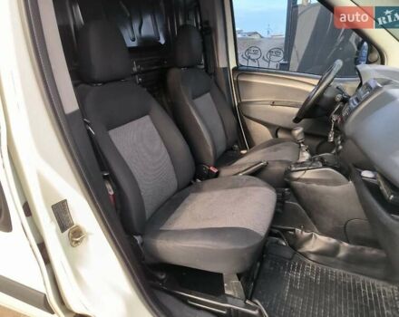 Белый Фиат Добло, объемом двигателя 1.37 л и пробегом 299 тыс. км за 4590 $, фото 9 на Automoto.ua