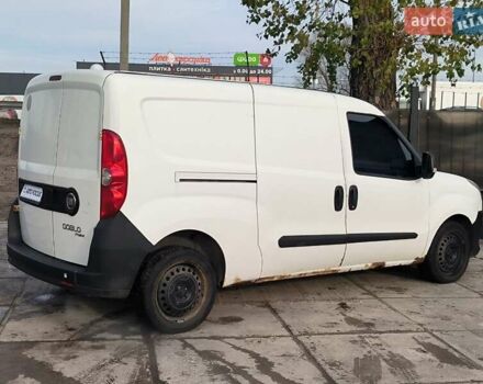 Белый Фиат Добло, объемом двигателя 1.37 л и пробегом 299 тыс. км за 4590 $, фото 6 на Automoto.ua