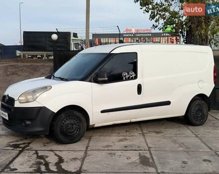 Белый Фиат Добло, объемом двигателя 1.37 л и пробегом 299 тыс. км за 4590 $, фото 2 на Automoto.ua