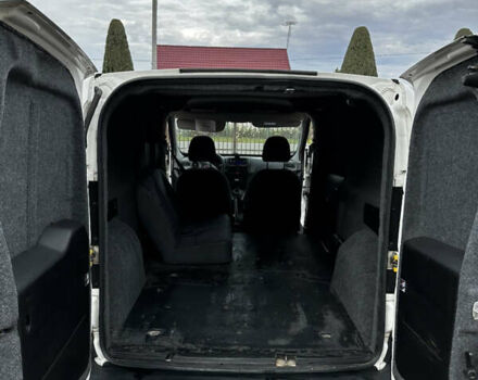 Белый Фиат Добло, объемом двигателя 1.25 л и пробегом 172 тыс. км за 6800 $, фото 11 на Automoto.ua