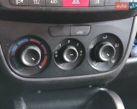 Белый Фиат Добло, объемом двигателя 1.37 л и пробегом 299 тыс. км за 4590 $, фото 14 на Automoto.ua