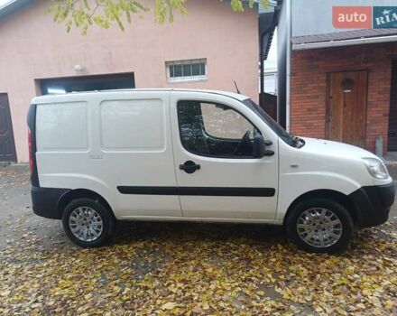 Белый Фиат Добло, объемом двигателя 1.25 л и пробегом 133 тыс. км за 5500 $, фото 2 на Automoto.ua