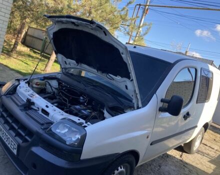 Белый Фиат Добло, объемом двигателя 1.9 л и пробегом 235 тыс. км за 2600 $, фото 2 на Automoto.ua