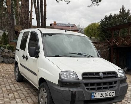 Белый Фиат Добло, объемом двигателя 1.2 л и пробегом 277 тыс. км за 2900 $, фото 3 на Automoto.ua