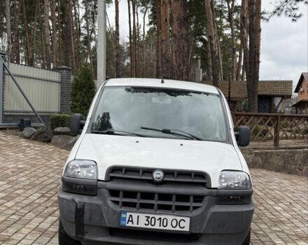Белый Фиат Добло, объемом двигателя 1.2 л и пробегом 277 тыс. км за 2900 $, фото 2 на Automoto.ua