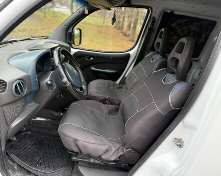 Белый Фиат Добло, объемом двигателя 1.9 л и пробегом 146 тыс. км за 4200 $, фото 8 на Automoto.ua