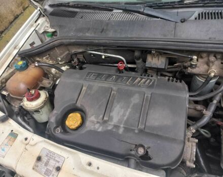 Белый Фиат Добло, объемом двигателя 1.9 л и пробегом 290 тыс. км за 3341 $, фото 3 на Automoto.ua