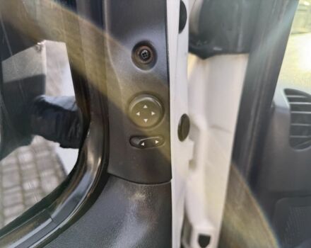 Белый Фиат Добло, объемом двигателя 1.3 л и пробегом 291 тыс. км за 3999 $, фото 16 на Automoto.ua