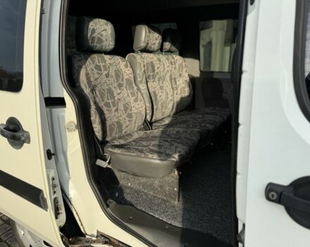 Белый Фиат Добло, объемом двигателя 1.3 л и пробегом 291 тыс. км за 3999 $, фото 21 на Automoto.ua