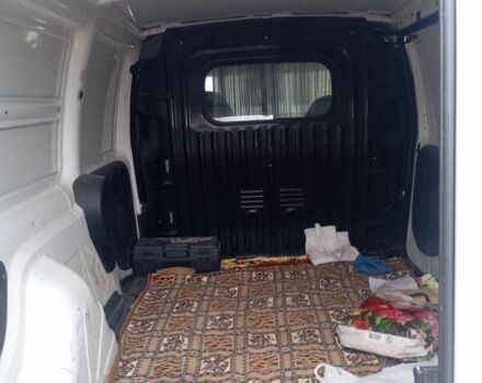 Белый Фиат Добло, объемом двигателя 1.3 л и пробегом 90 тыс. км за 4000 $, фото 6 на Automoto.ua