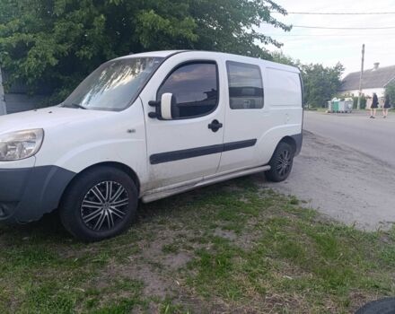 Белый Фиат Добло, объемом двигателя 1.9 л и пробегом 2 тыс. км за 4999 $, фото 5 на Automoto.ua