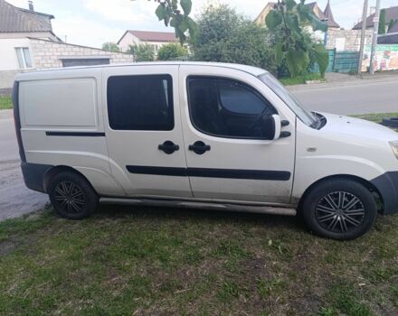 Белый Фиат Добло, объемом двигателя 1.9 л и пробегом 2 тыс. км за 4999 $, фото 2 на Automoto.ua