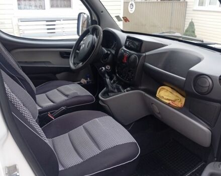 Белый Фиат Добло, объемом двигателя 1.3 л и пробегом 90 тыс. км за 4000 $, фото 5 на Automoto.ua