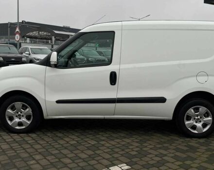 Белый Фиат Добло, объемом двигателя 1.2 л и пробегом 270 тыс. км за 4990 $, фото 3 на Automoto.ua