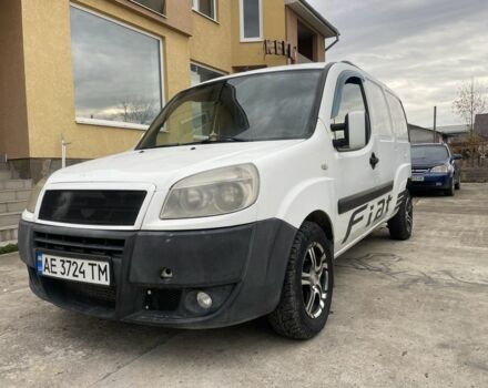 Белый Фиат Добло, объемом двигателя 1.2 л и пробегом 320 тыс. км за 3700 $, фото 3 на Automoto.ua