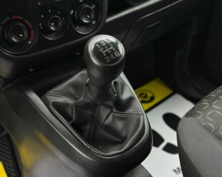 Белый Фиат Добло, объемом двигателя 1.2 л и пробегом 270 тыс. км за 4990 $, фото 14 на Automoto.ua