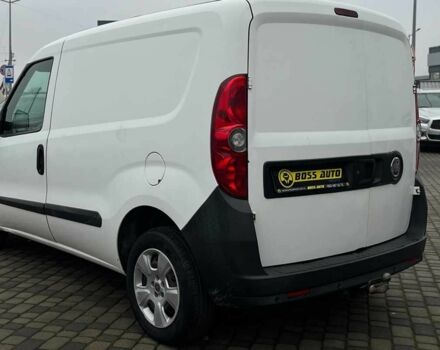 Белый Фиат Добло, объемом двигателя 1.2 л и пробегом 270 тыс. км за 4990 $, фото 4 на Automoto.ua