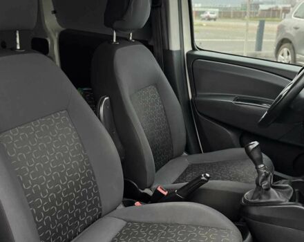 Белый Фиат Добло, объемом двигателя 1.2 л и пробегом 270 тыс. км за 4990 $, фото 11 на Automoto.ua
