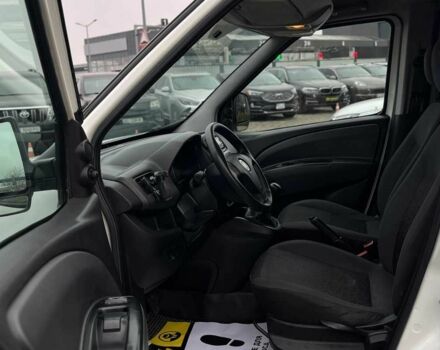 Белый Фиат Добло, объемом двигателя 1.2 л и пробегом 270 тыс. км за 4990 $, фото 8 на Automoto.ua