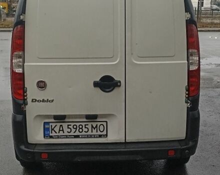 Белый Фиат Добло, объемом двигателя 1.4 л и пробегом 364 тыс. км за 3800 $, фото 4 на Automoto.ua
