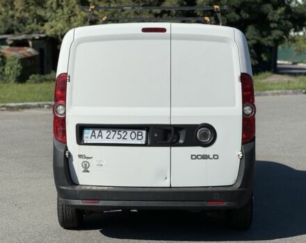 Белый Фиат Добло, объемом двигателя 1.3 л и пробегом 139 тыс. км за 4900 $, фото 5 на Automoto.ua