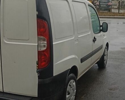 Белый Фиат Добло, объемом двигателя 1.4 л и пробегом 364 тыс. км за 3800 $, фото 6 на Automoto.ua