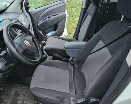 Белый Фиат Добло, объемом двигателя 1.6 л и пробегом 230 тыс. км за 5600 $, фото 7 на Automoto.ua