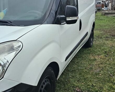 Белый Фиат Добло, объемом двигателя 1.6 л и пробегом 230 тыс. км за 5600 $, фото 2 на Automoto.ua