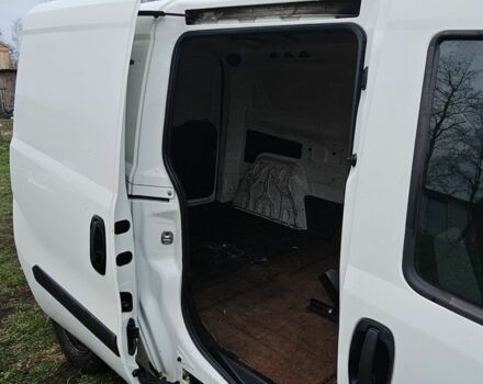 Белый Фиат Добло, объемом двигателя 1.6 л и пробегом 230 тыс. км за 5600 $, фото 4 на Automoto.ua