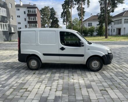 Белый Фиат Добло, объемом двигателя 1.4 л и пробегом 165 тыс. км за 4200 $, фото 4 на Automoto.ua